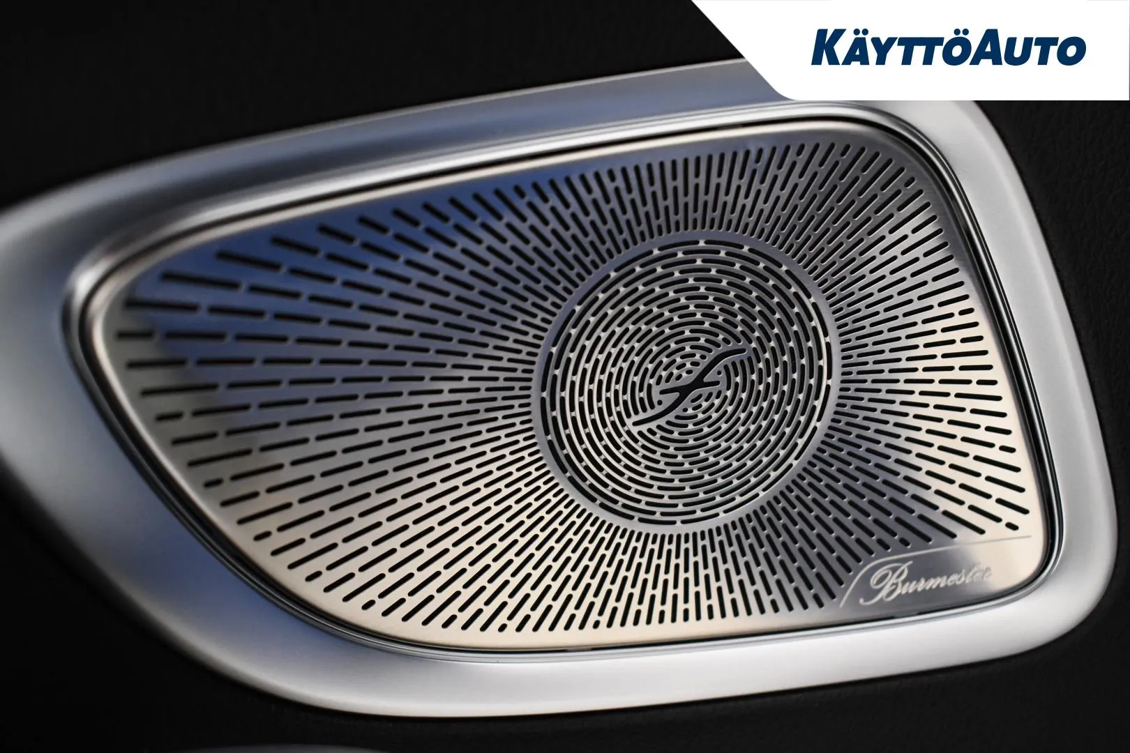 Mercedes-Benz C JNL-966 carousel image