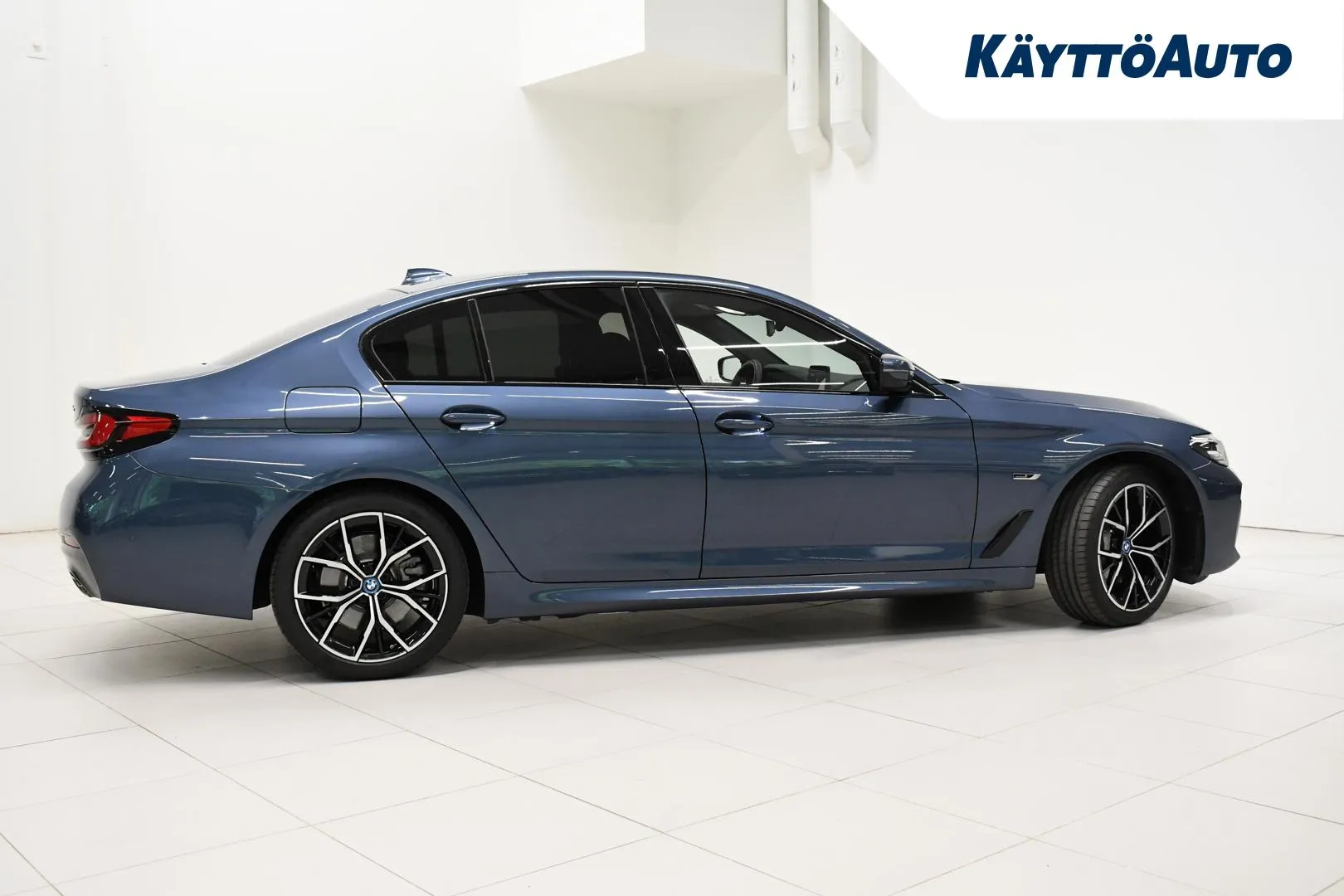 BMW 545 SPT-424 carousel image