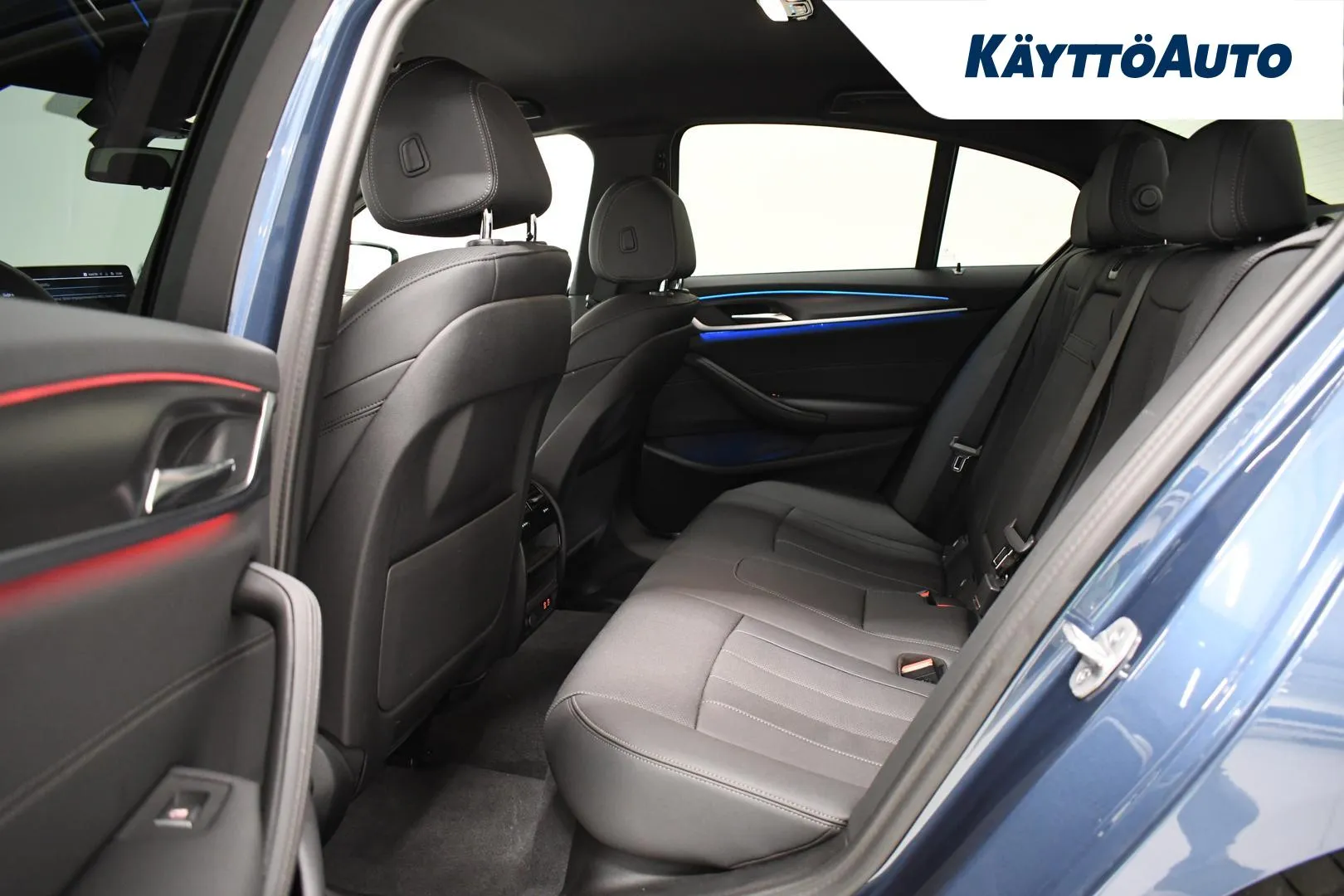 BMW 545 SPT-424 carousel image