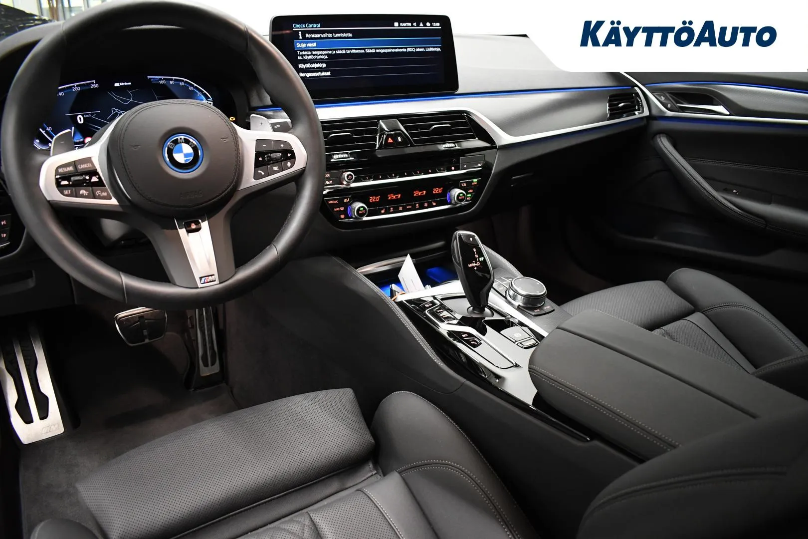 BMW 545 SPT-424 carousel image