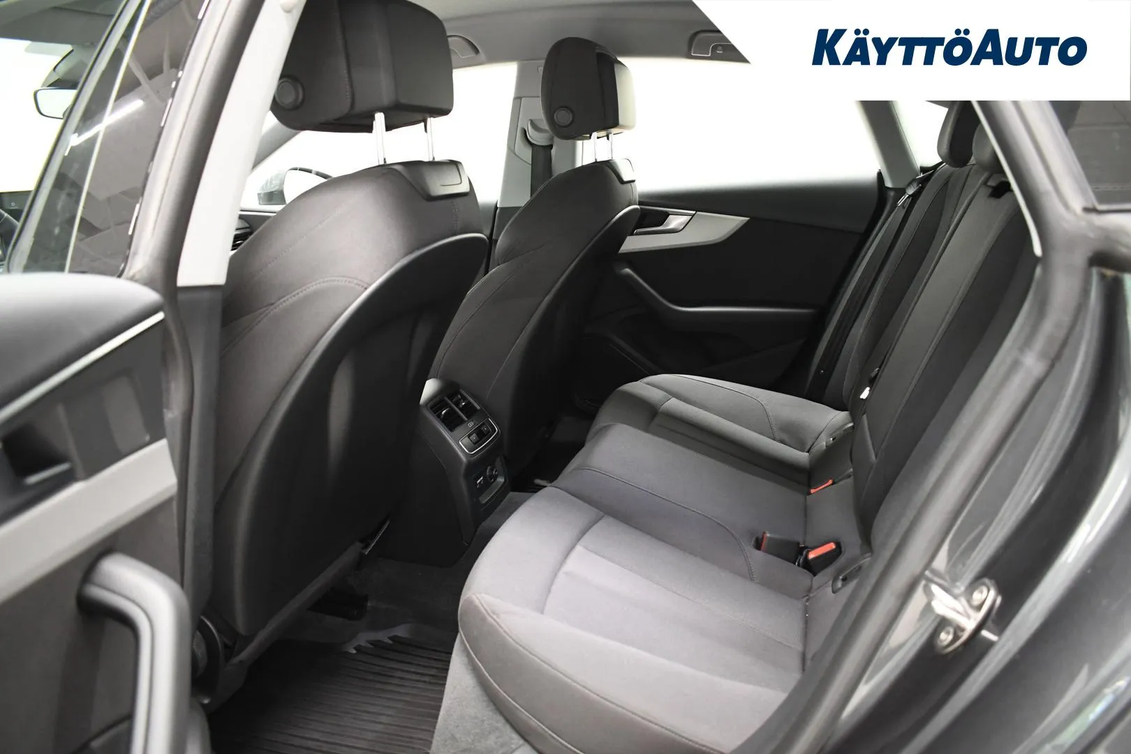 AUDI A5 KTU-773 carousel image