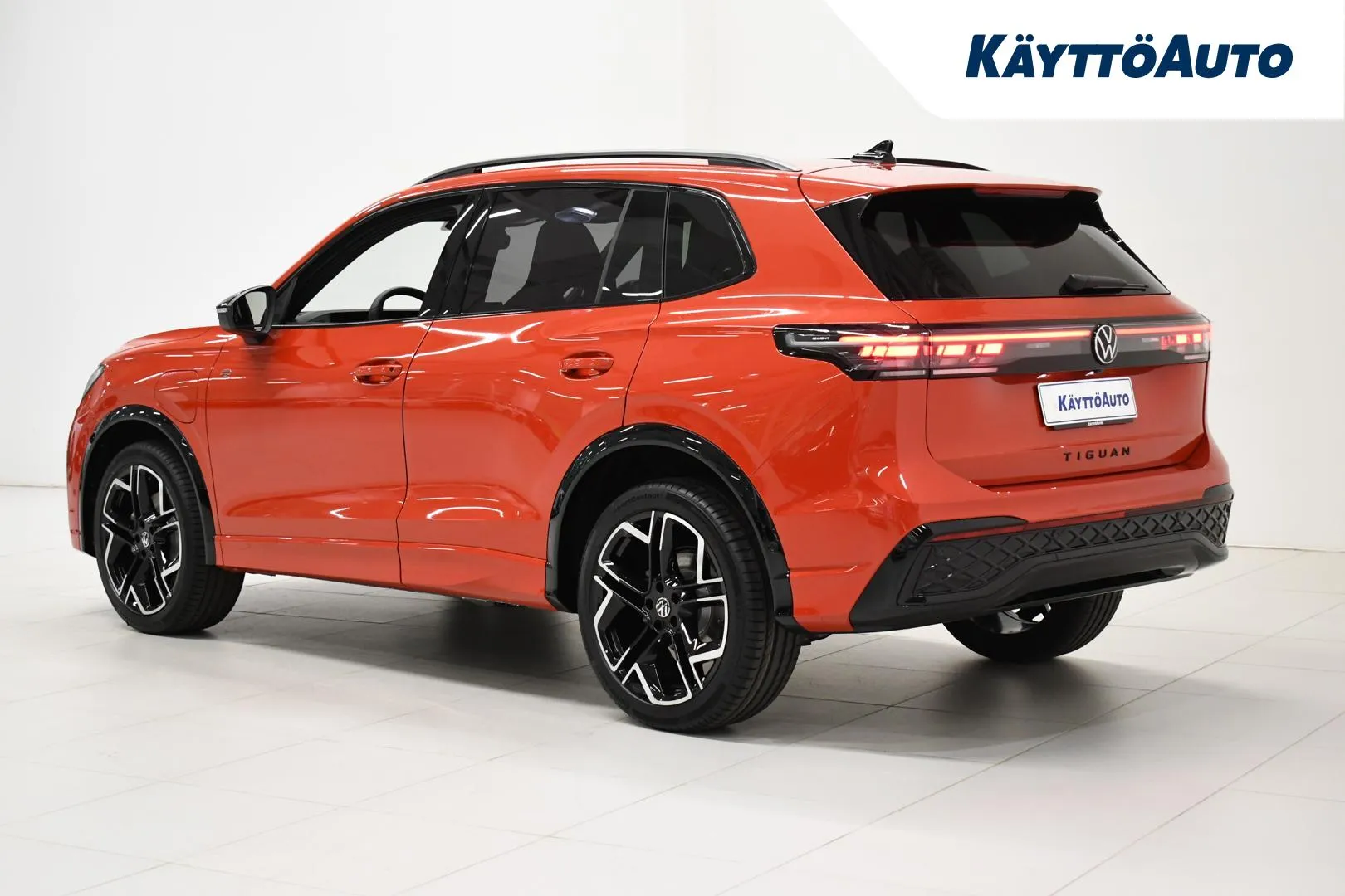 Volkswagen Tiguan NNV-610 carousel image