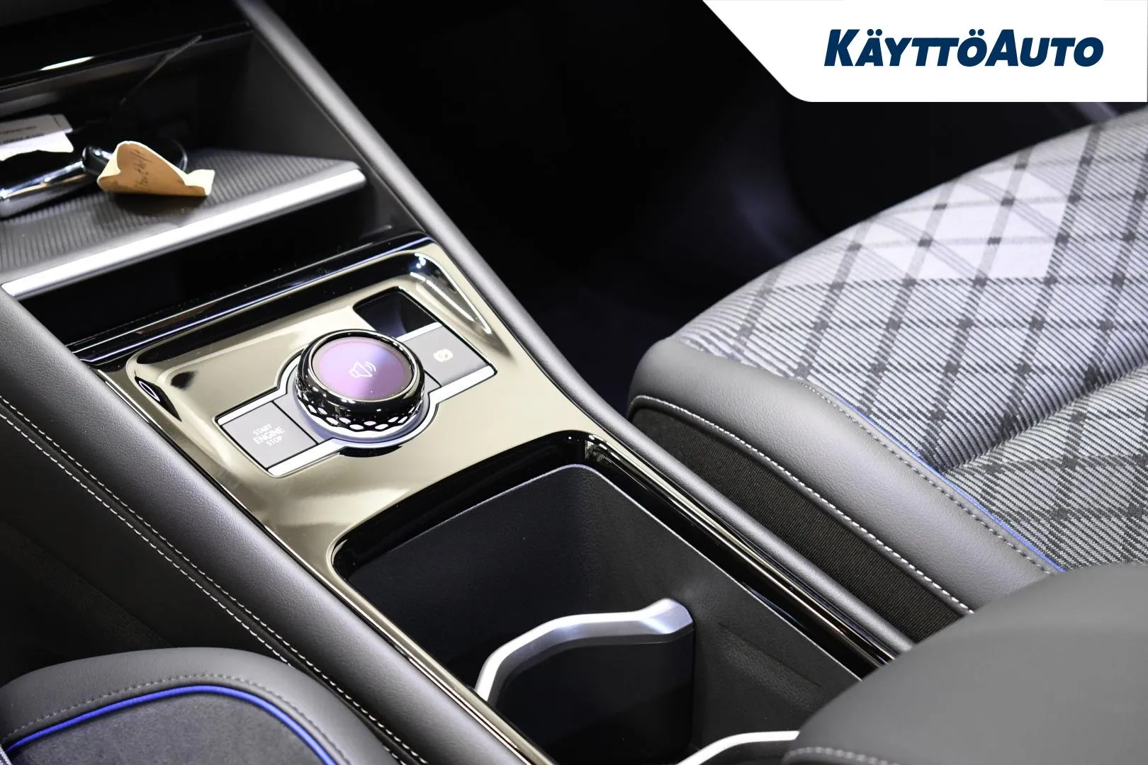 Volkswagen Tiguan NNV-610 carousel image