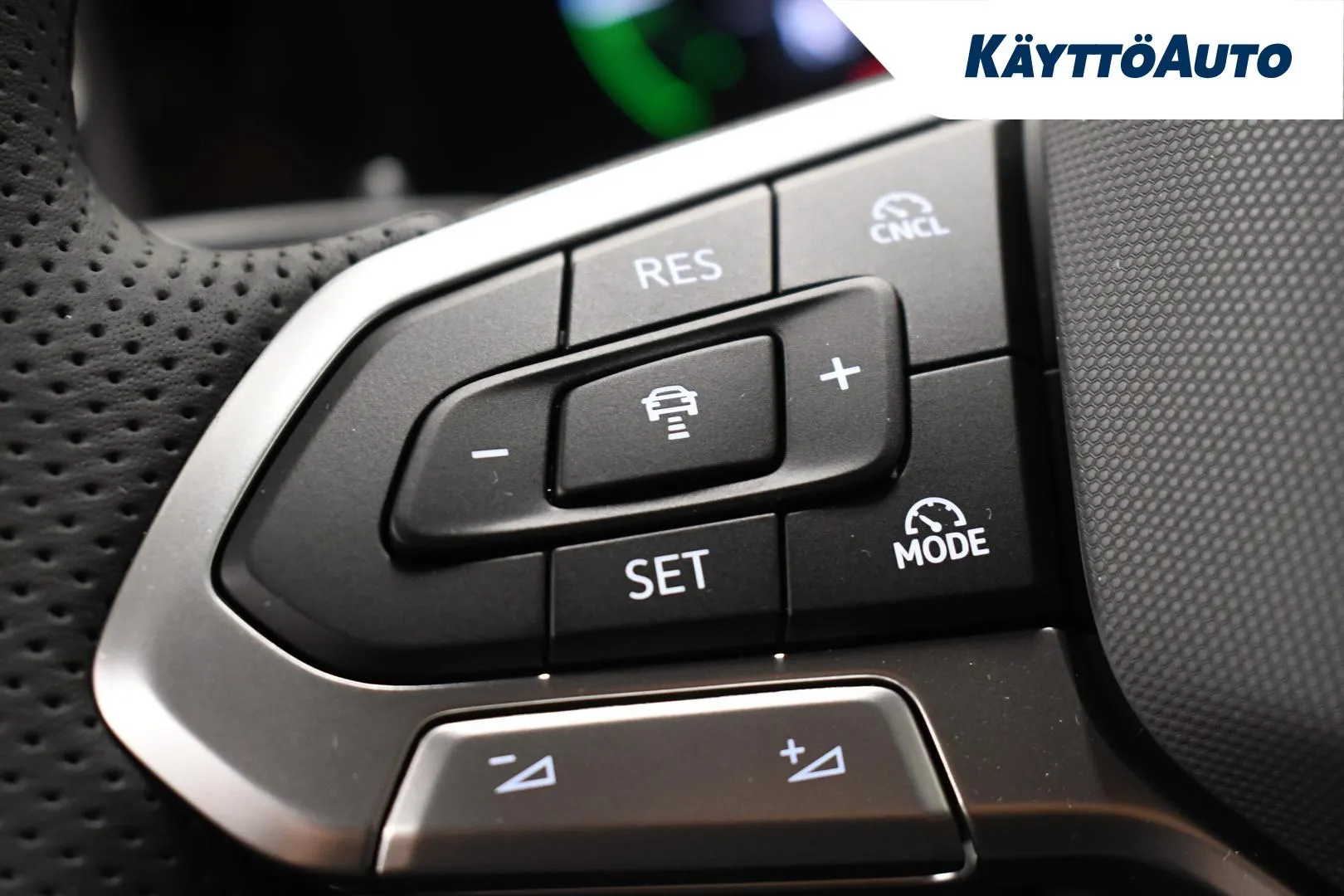 Volkswagen Tiguan NNV-610 carousel image