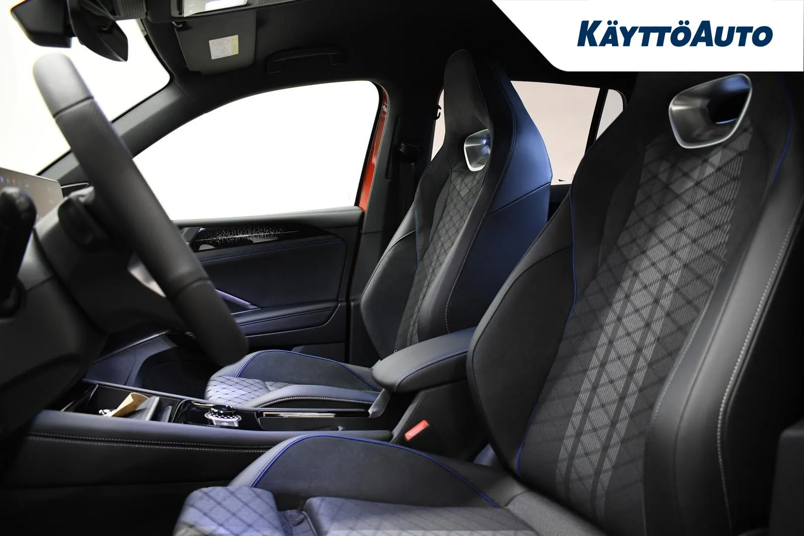 Volkswagen Tiguan NNV-610 carousel image