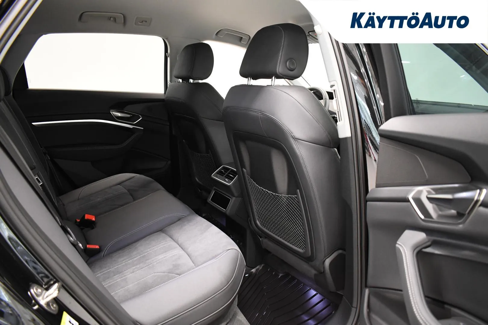 AUDI Q8 e-tron GPN-980 carousel image