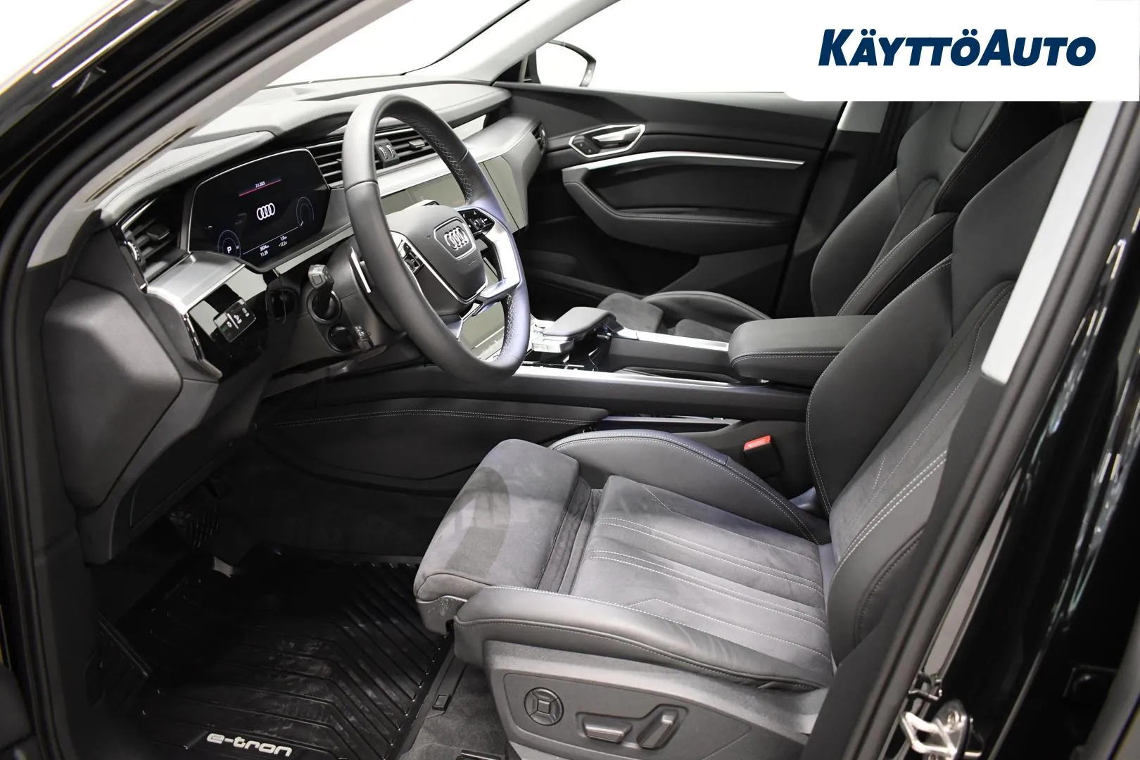 AUDI Q8 e-tron GPN-980 carousel image