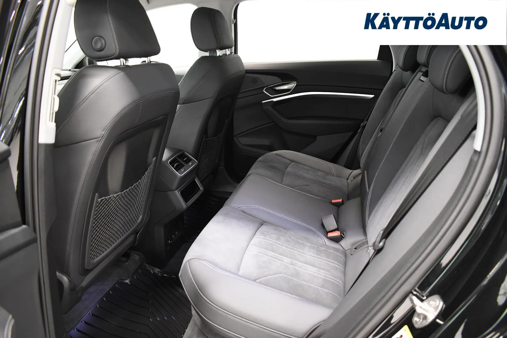 AUDI Q8 e-tron GPN-980 carousel image