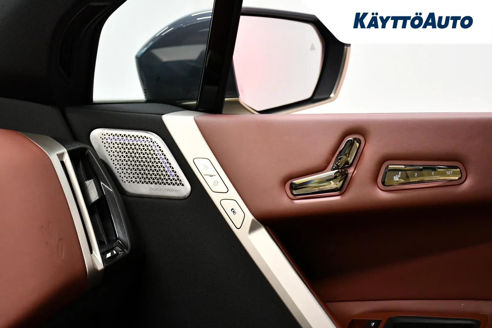 BMW iX LSC-840 carousel image