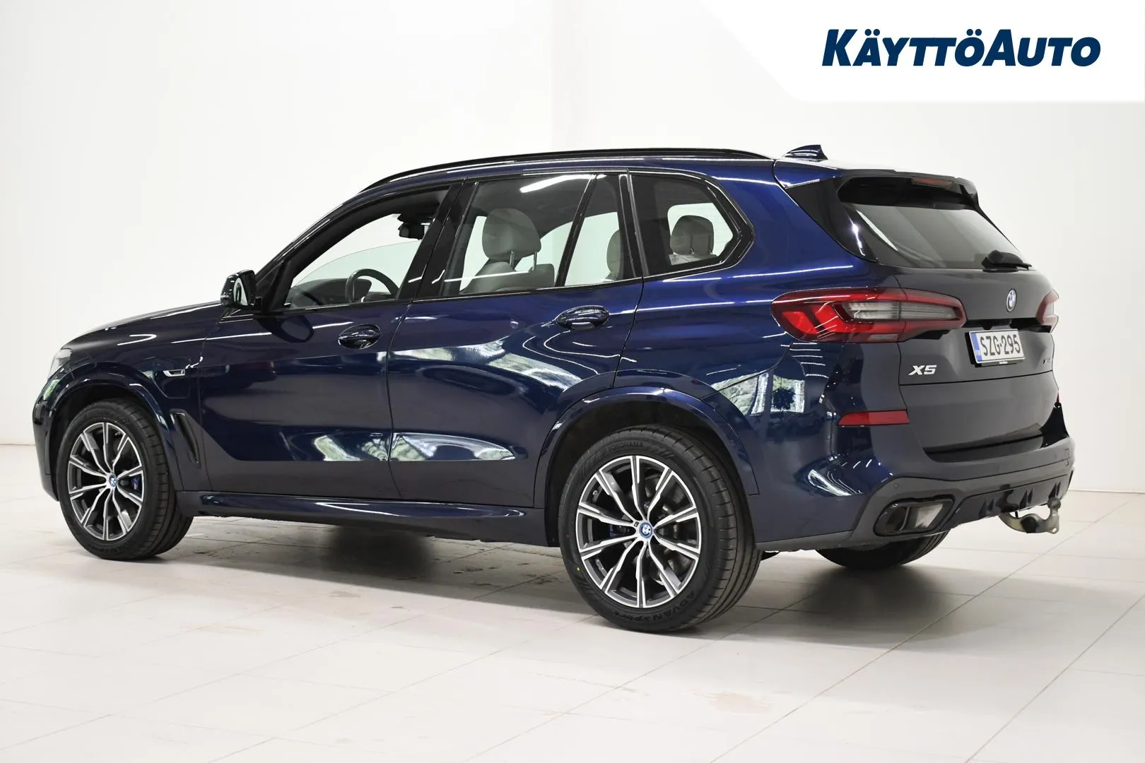 BMW X5 SZG-295 carousel image