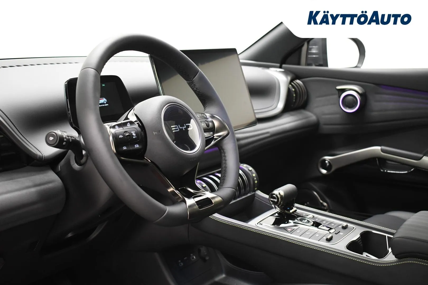 BYD Atto 3 MRJ-268 carousel image