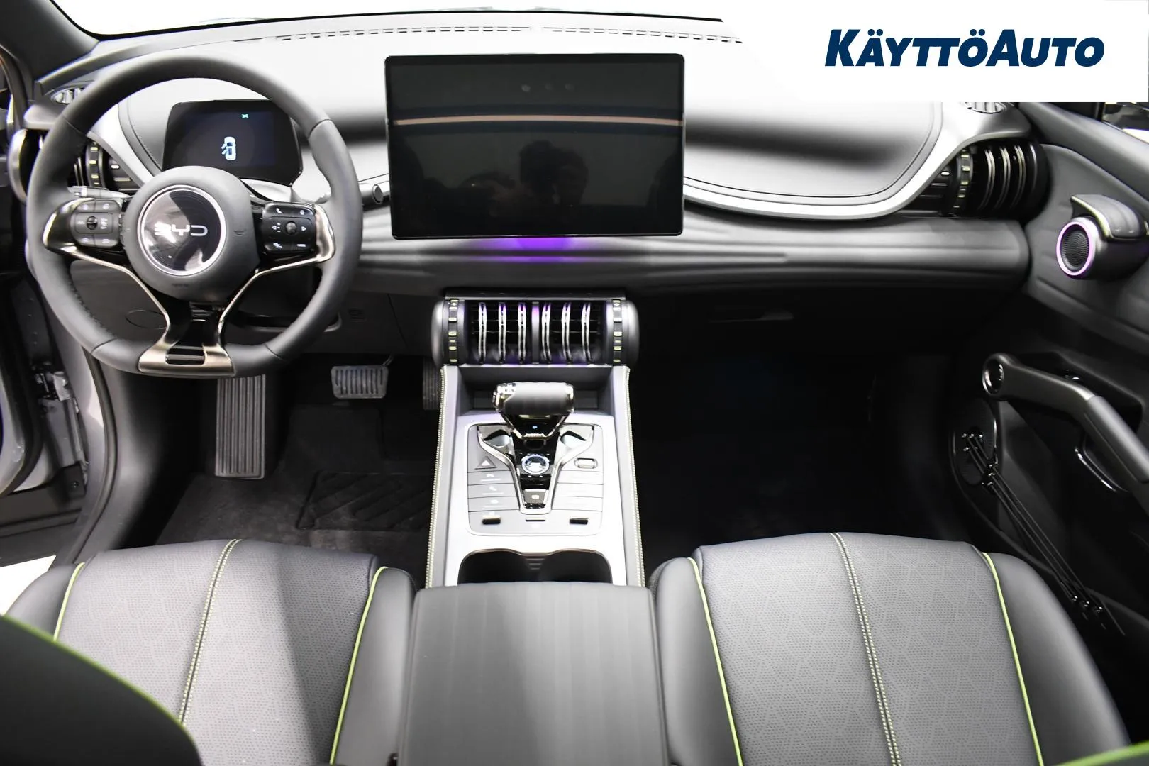 BYD Atto 3 MRJ-268 carousel image