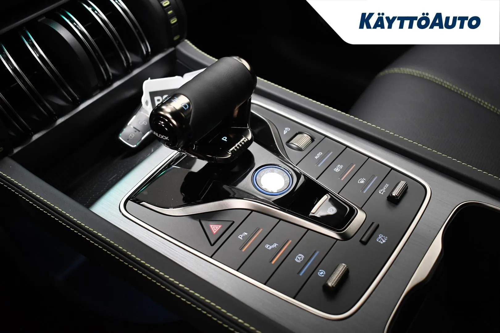 BYD Atto 3 MRJ-277 carousel image