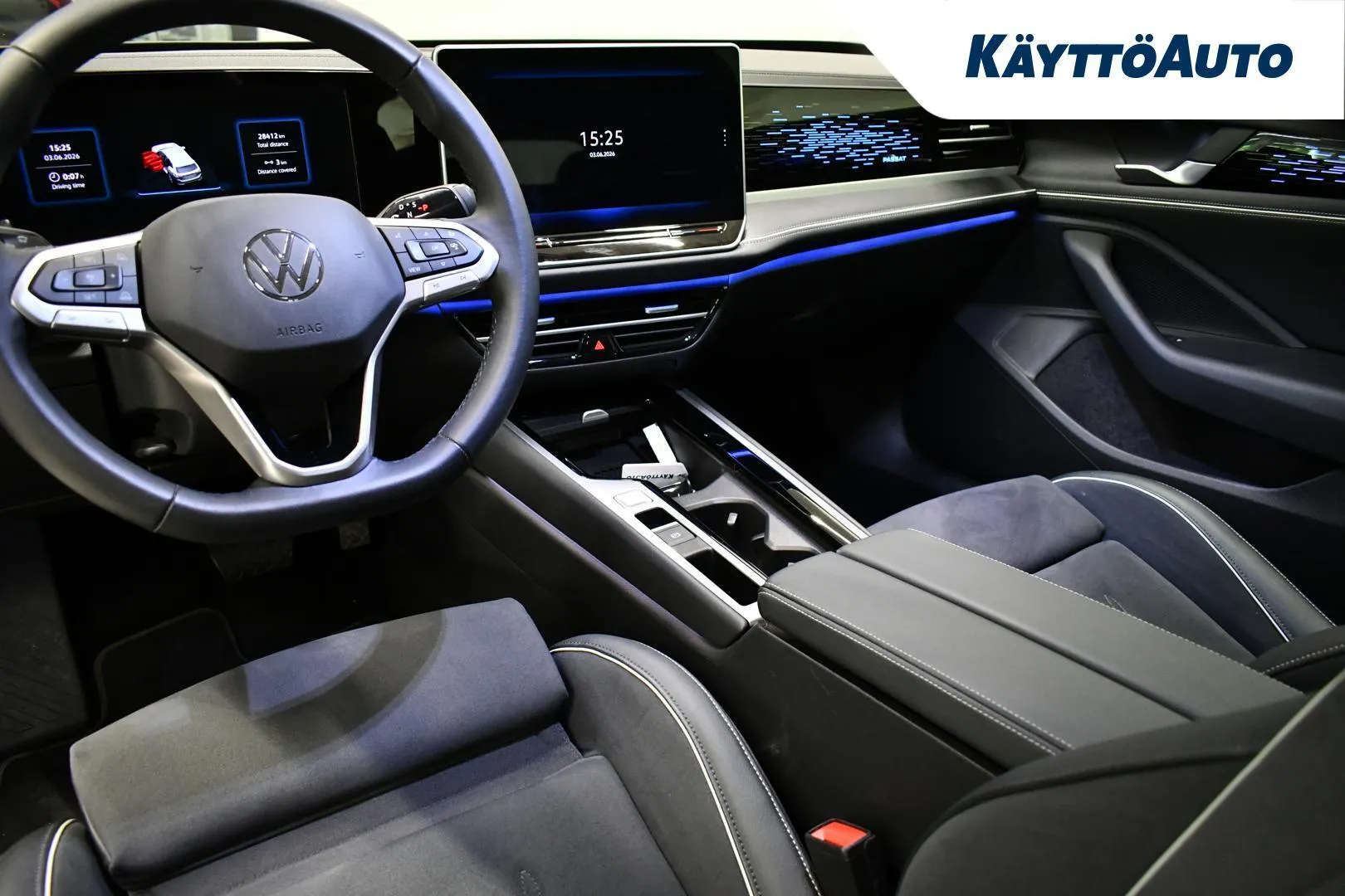 Volkswagen Passat CRX-520 carousel image