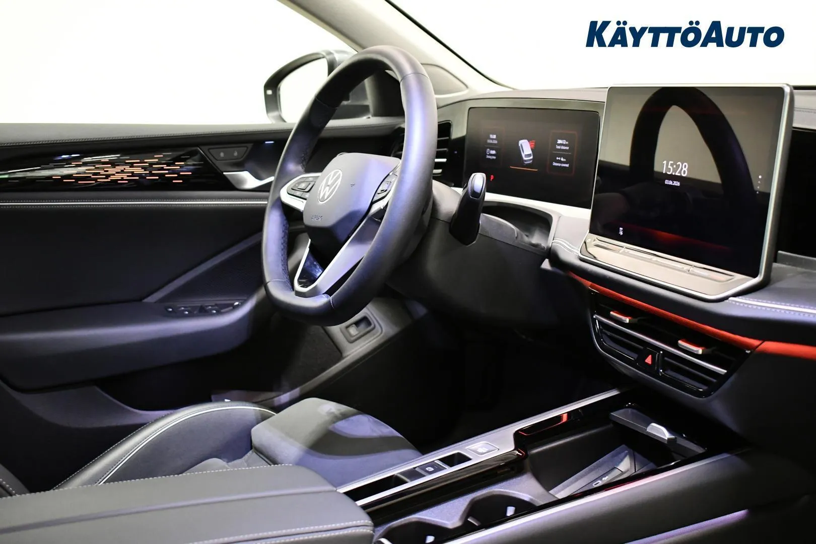 Volkswagen Passat CRX-520 carousel image