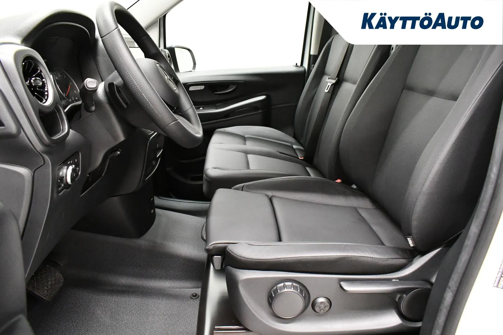 Mercedes-Benz Vito CRT-535 carousel image