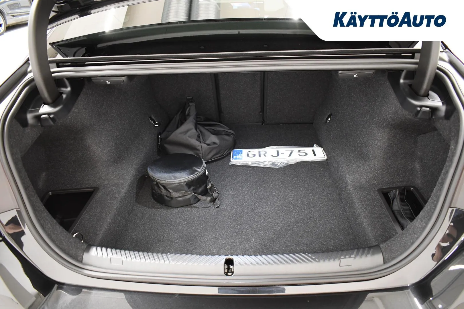 BMW 530E GRJ-751 carousel image