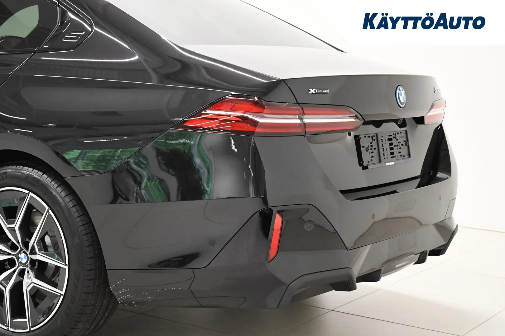 BMW 530E GRJ-751 carousel image