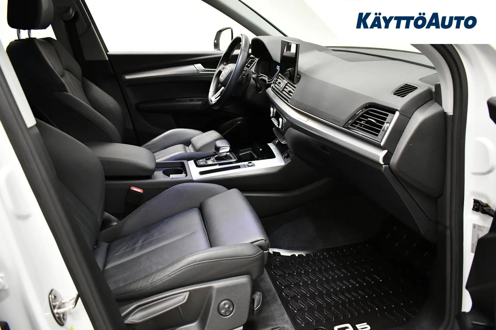 AUDI Q5 ZOH-830 carousel image