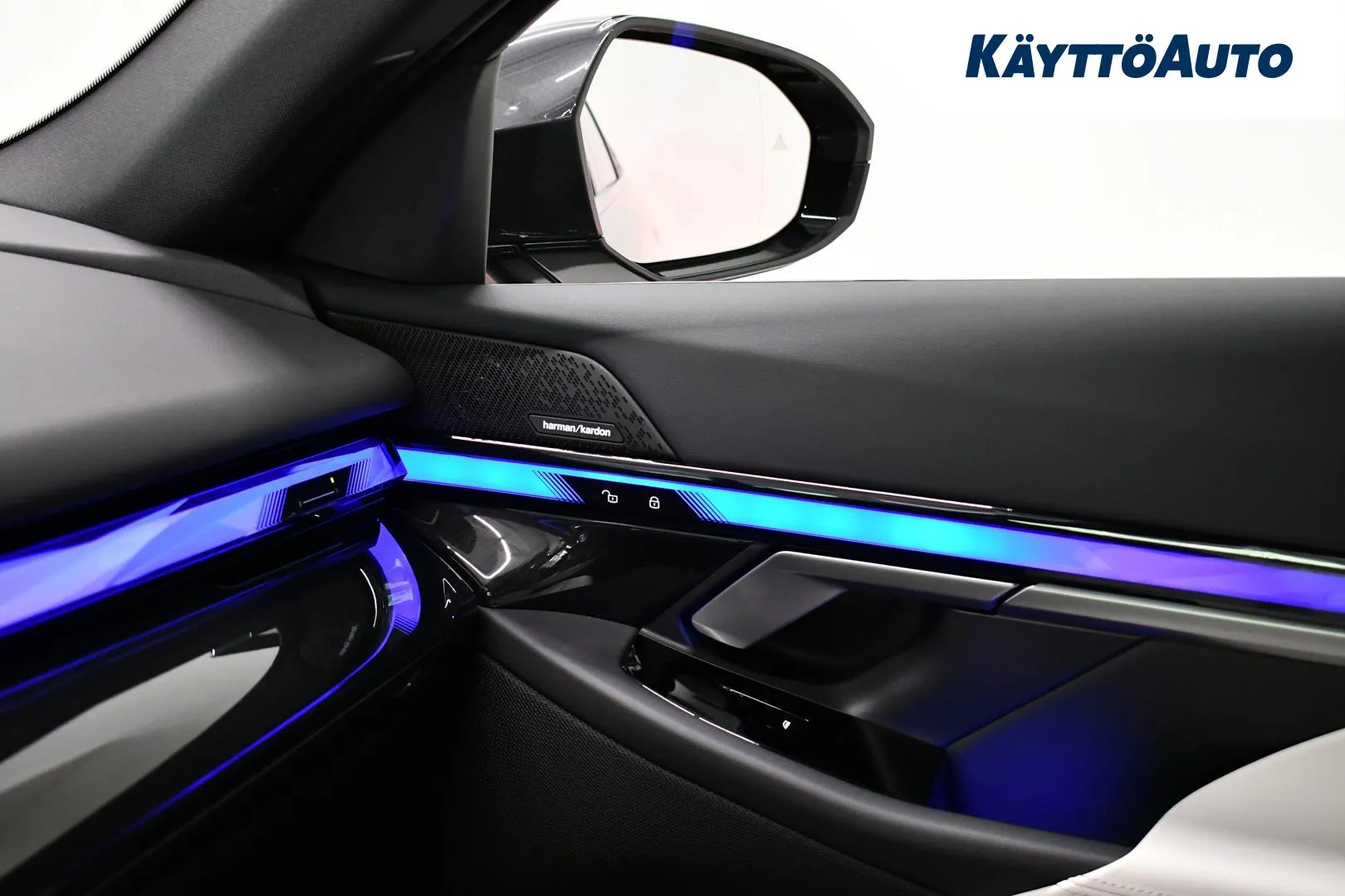 BMW 530E YYI-168 carousel image