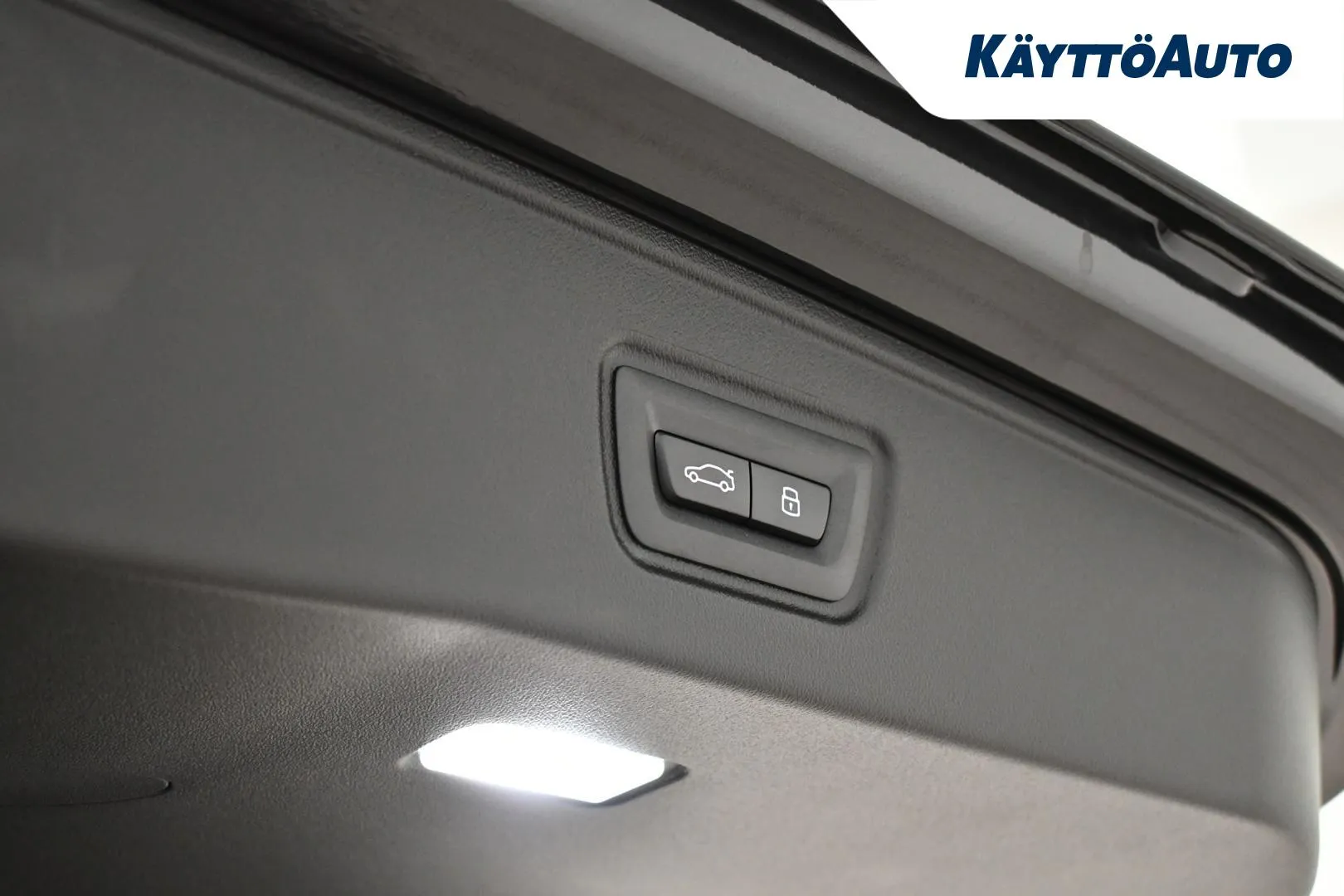 BMW 530E YYI-168 carousel image