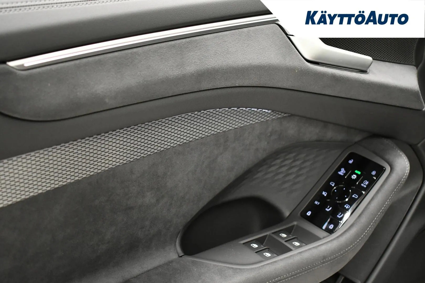 Audi A6 YYG-478 carousel image