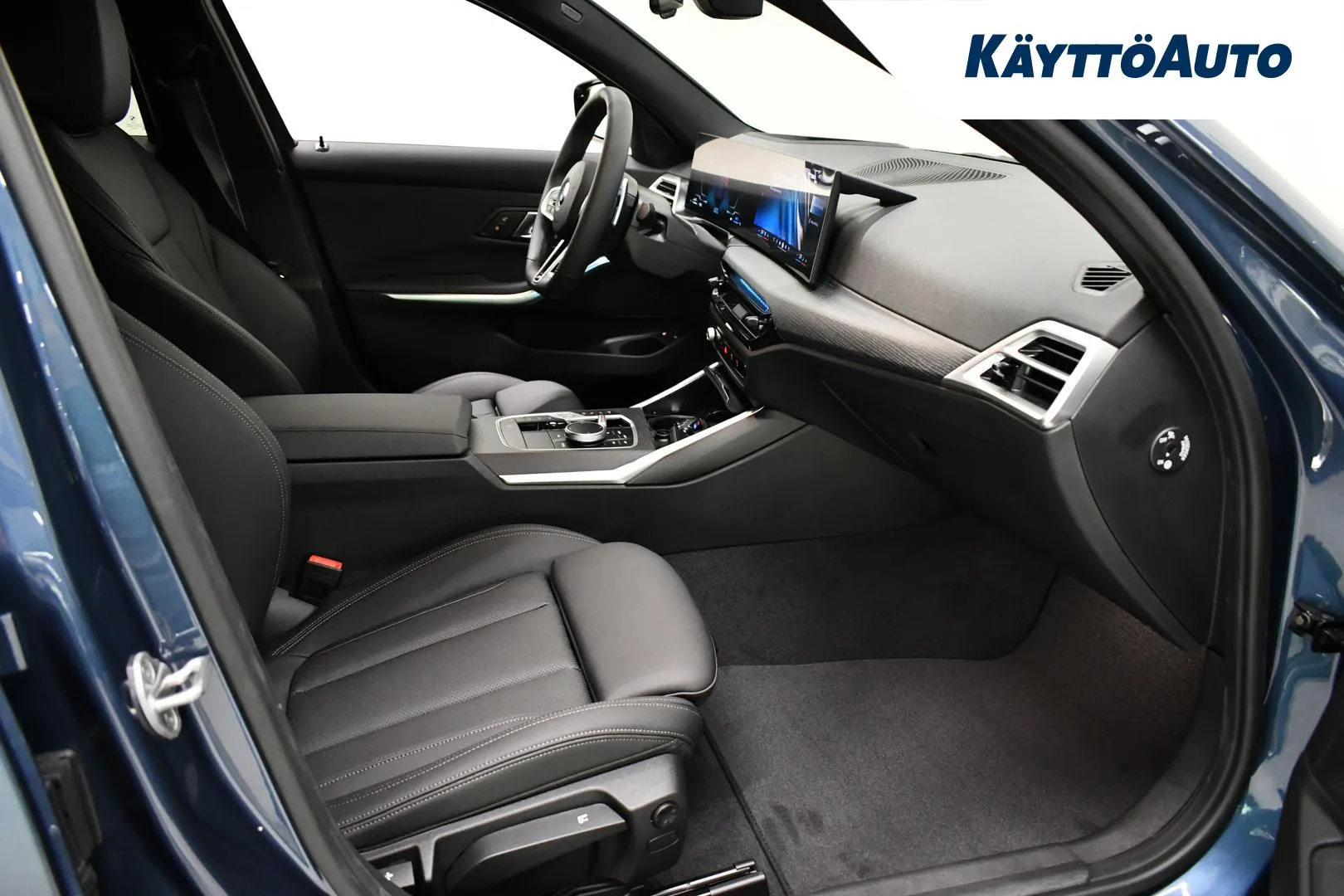 BMW 330 ZPT-792 carousel image