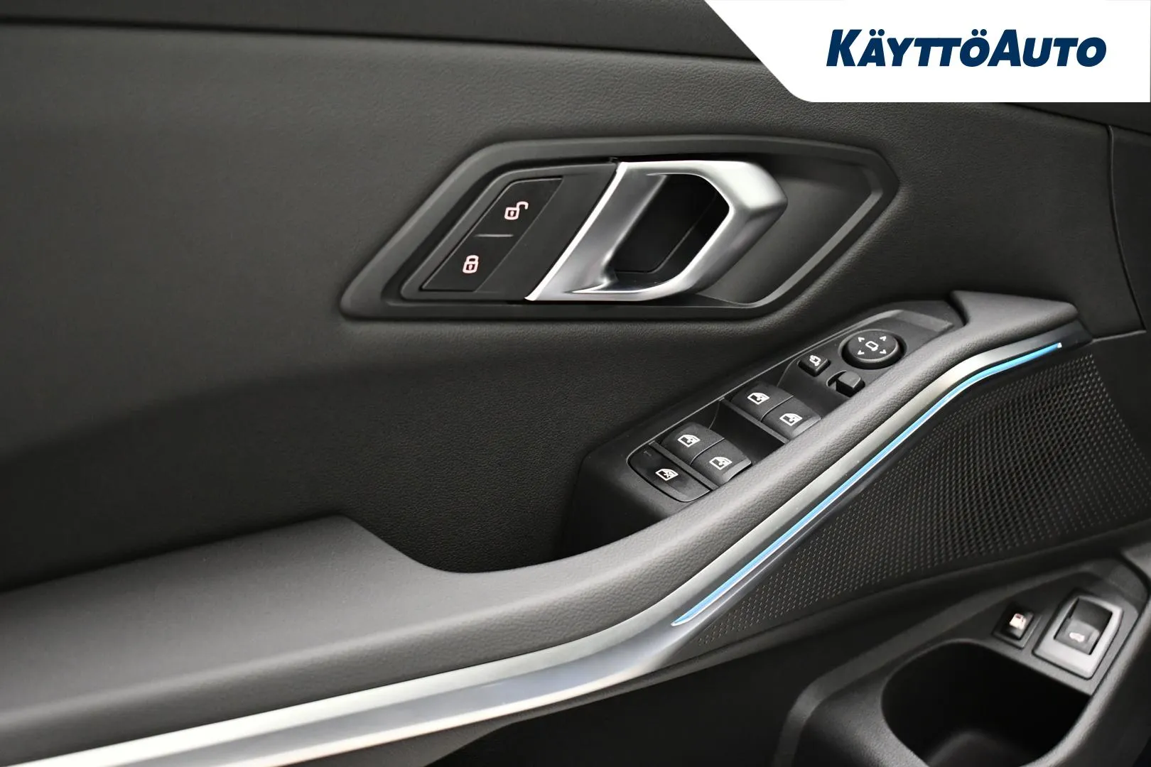 BMW 330 ZPT-792 carousel image