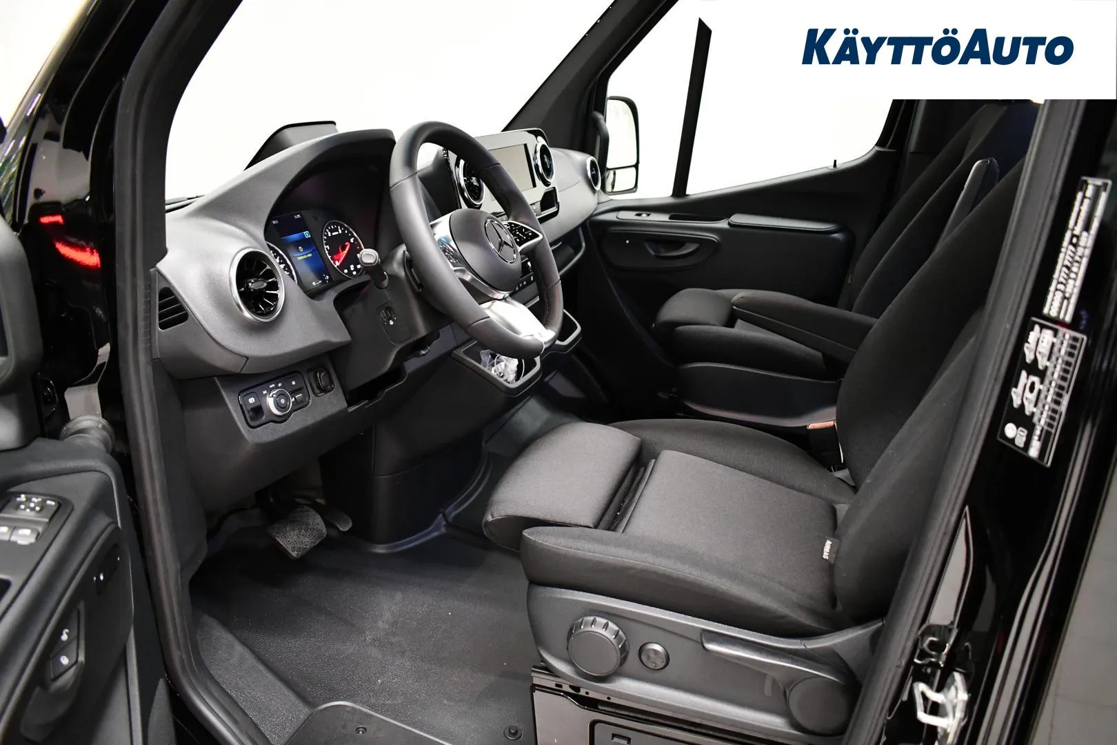 Mercedes-Benz Sprinter 739597 carousel image