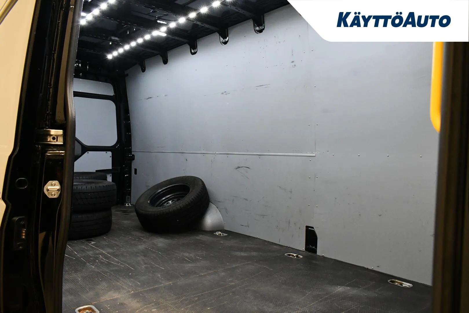 VOLKSWAGEN Crafter EST-992 carousel image