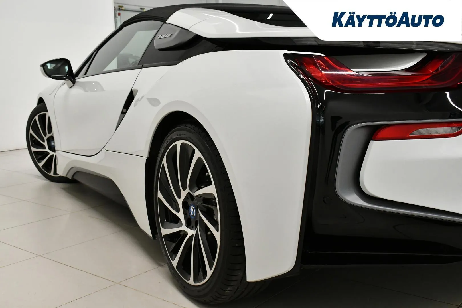 BMW i8 MOK-415 carousel image