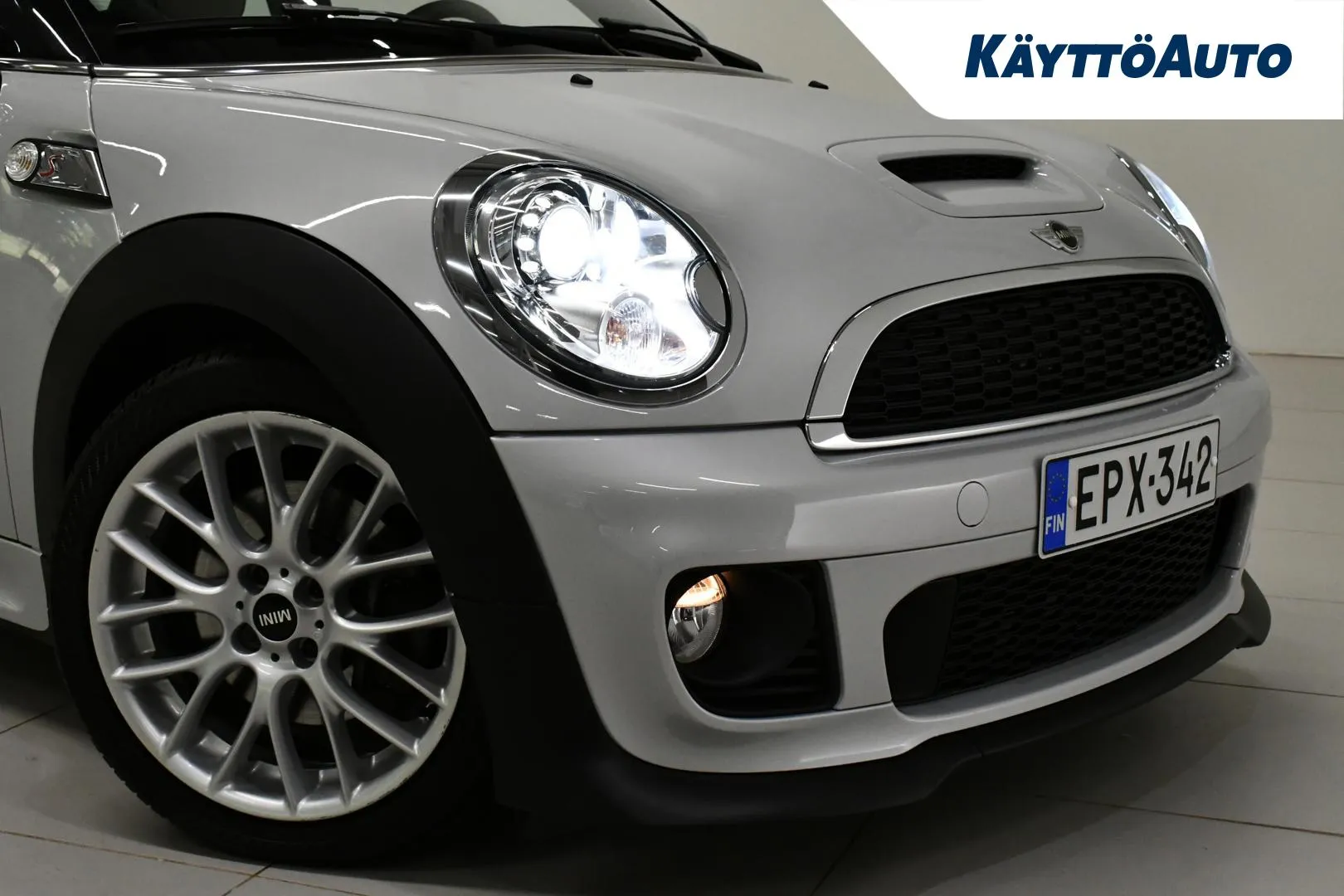 MINI Cooper EPX-342 carousel image