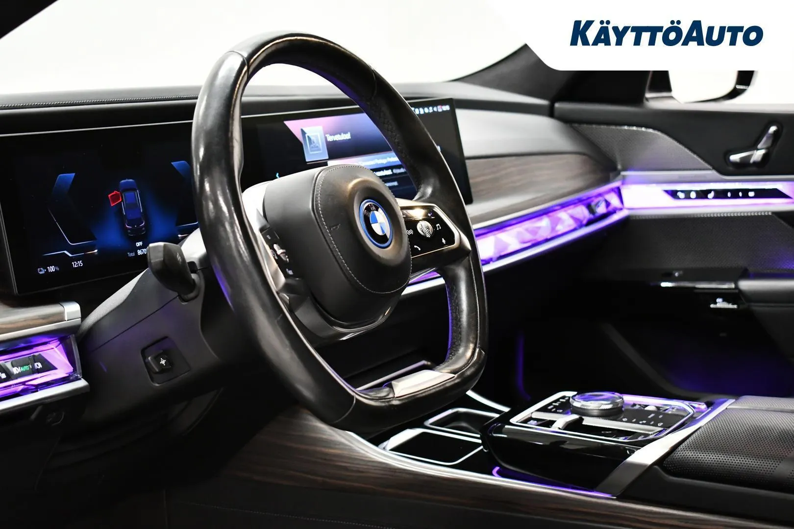 BMW i7 CSA-609 carousel image