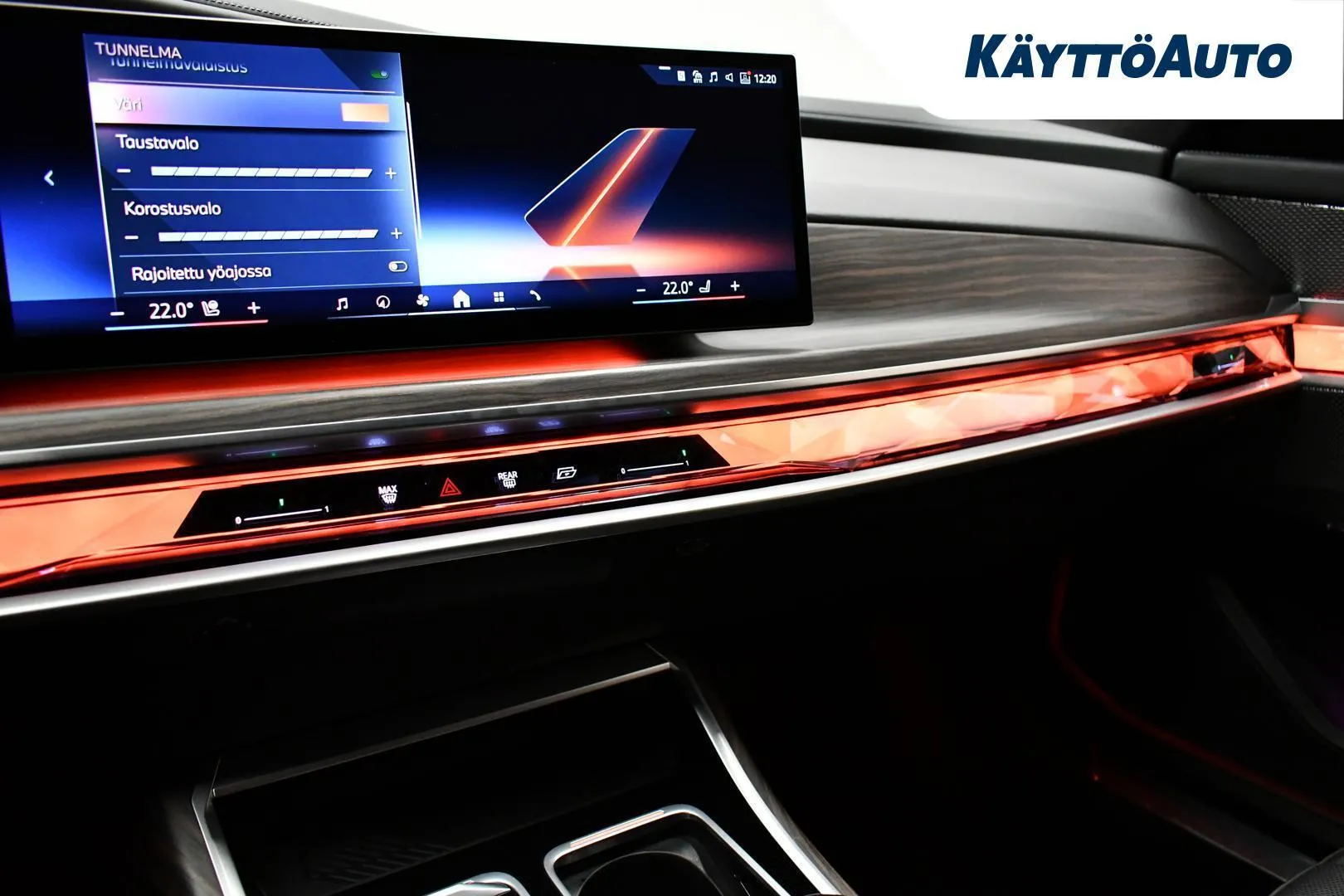 BMW i7 CSA-609 carousel image