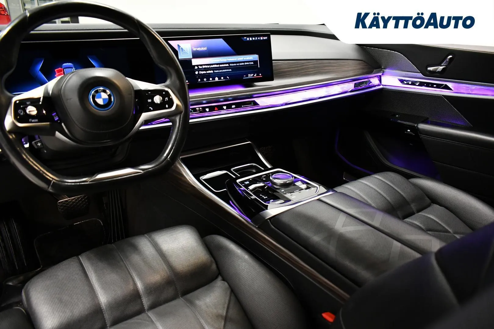 BMW i7 CSA-609 carousel image
