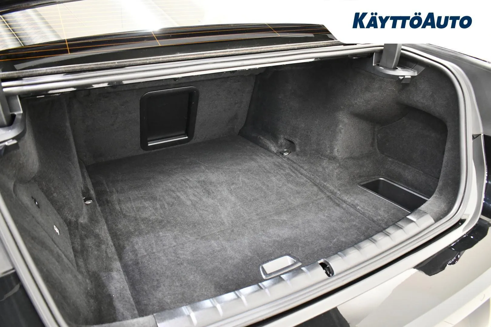 BMW i7 CSA-609 carousel image