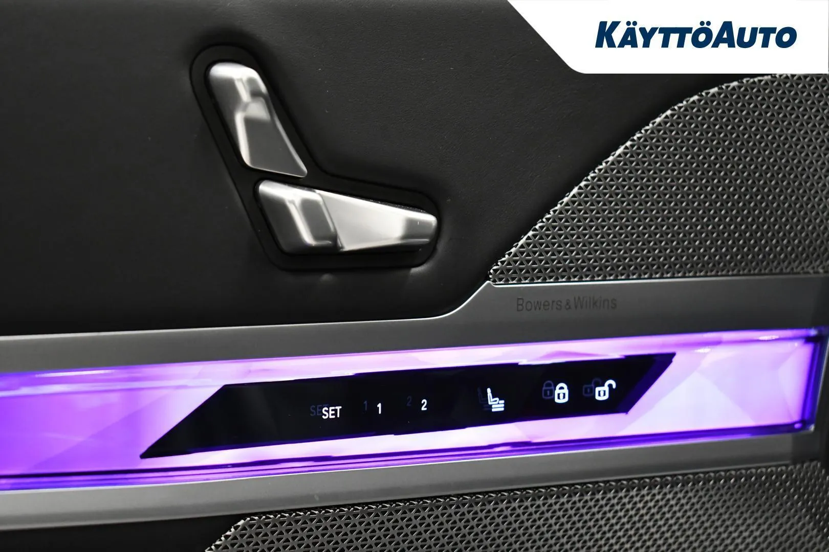 BMW i7 CSA-609 carousel image