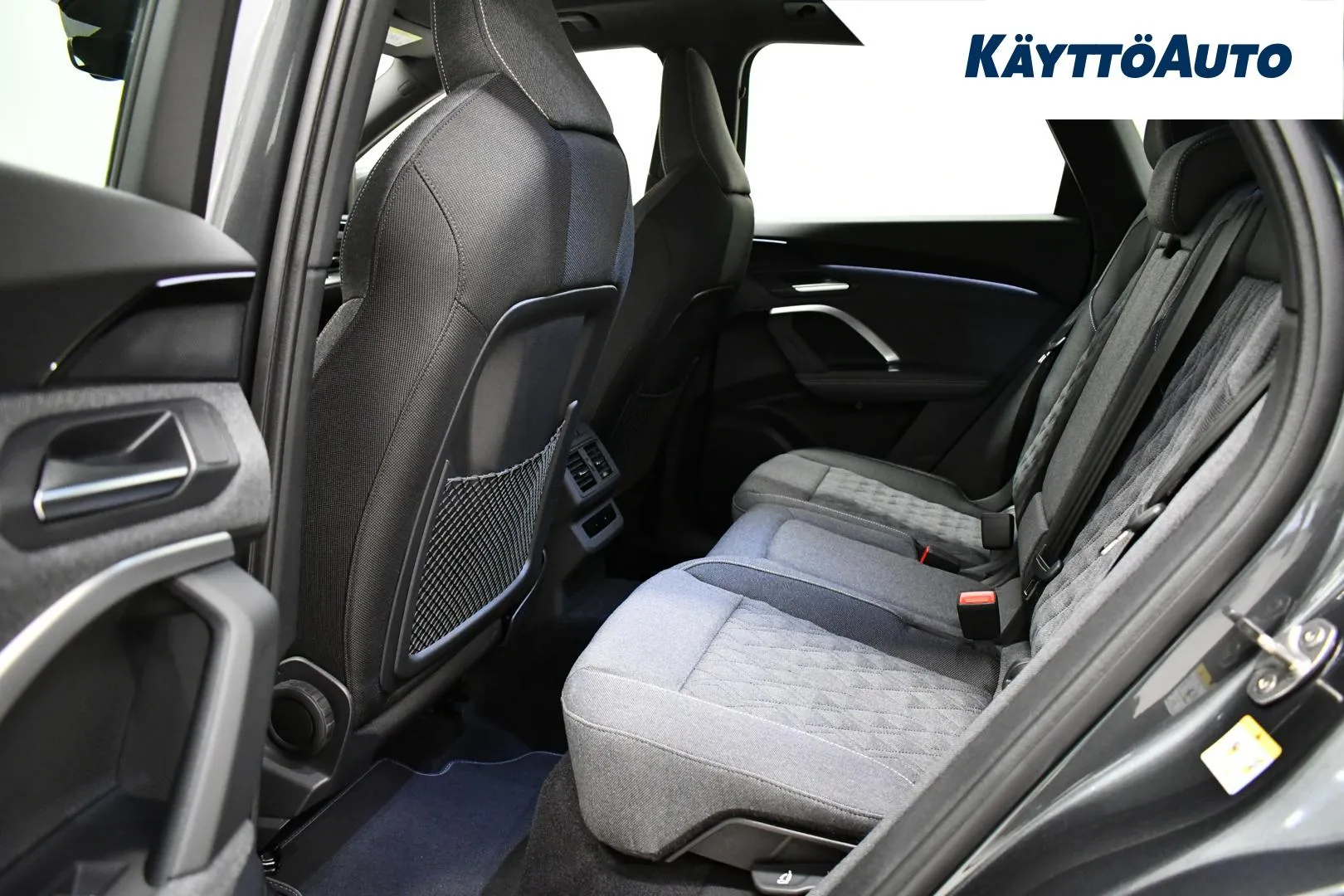 Audi Q5 YZZ-710 carousel image