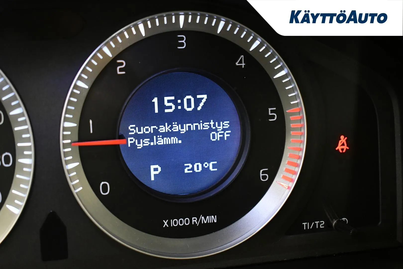 VOLVO XC60 CTI-207 carousel image