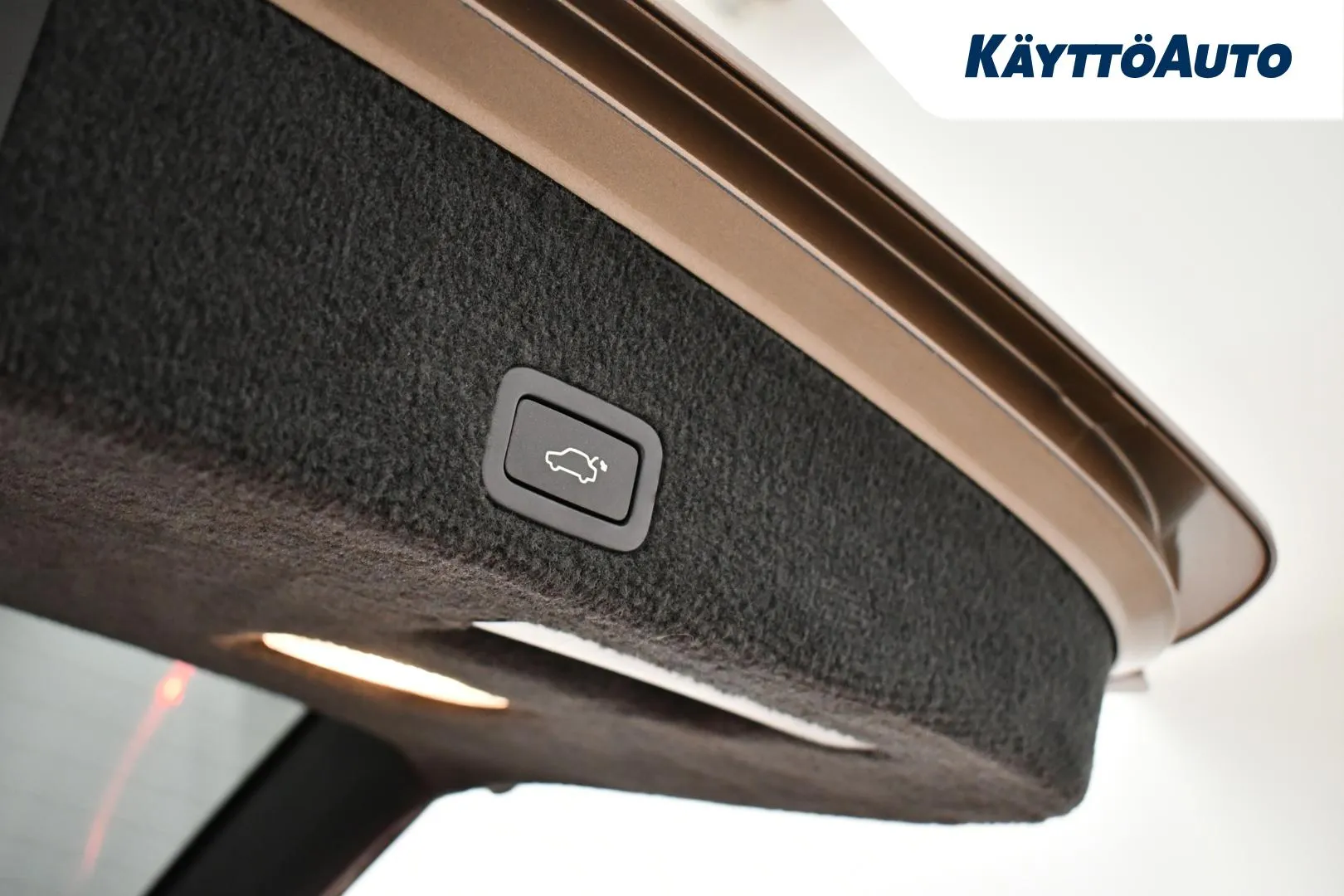 VOLVO XC60 CTI-207 carousel image