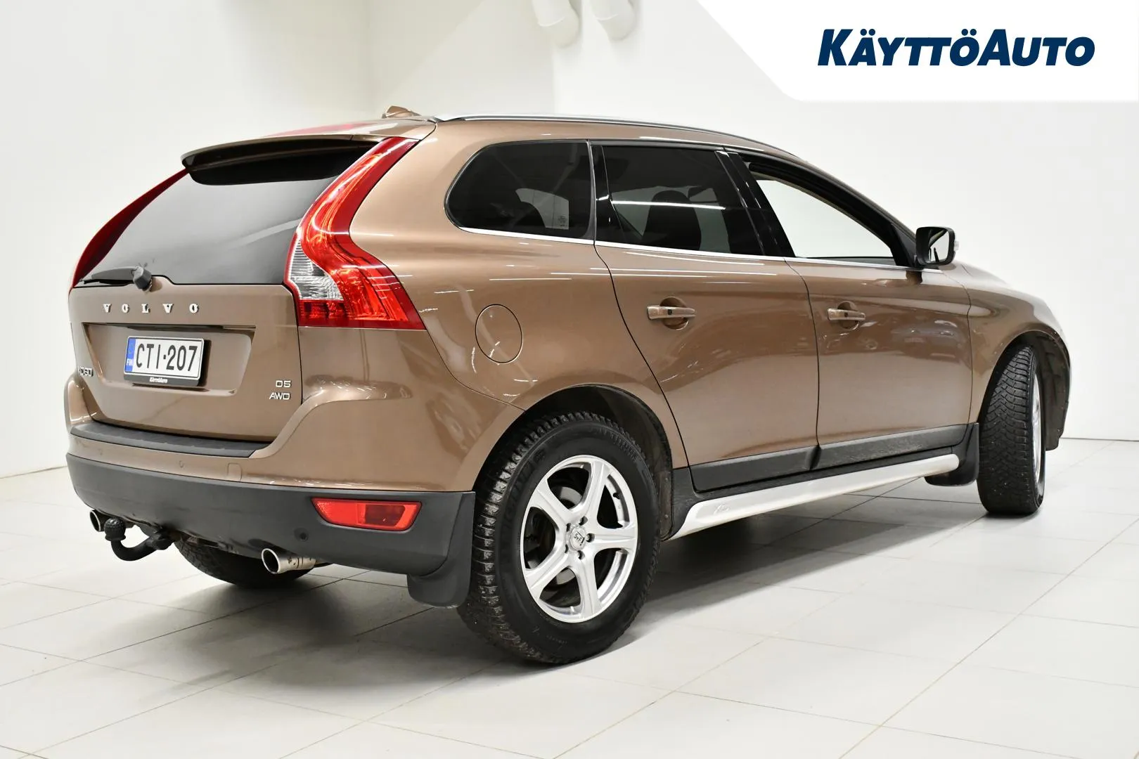 VOLVO XC60 CTI-207 carousel image