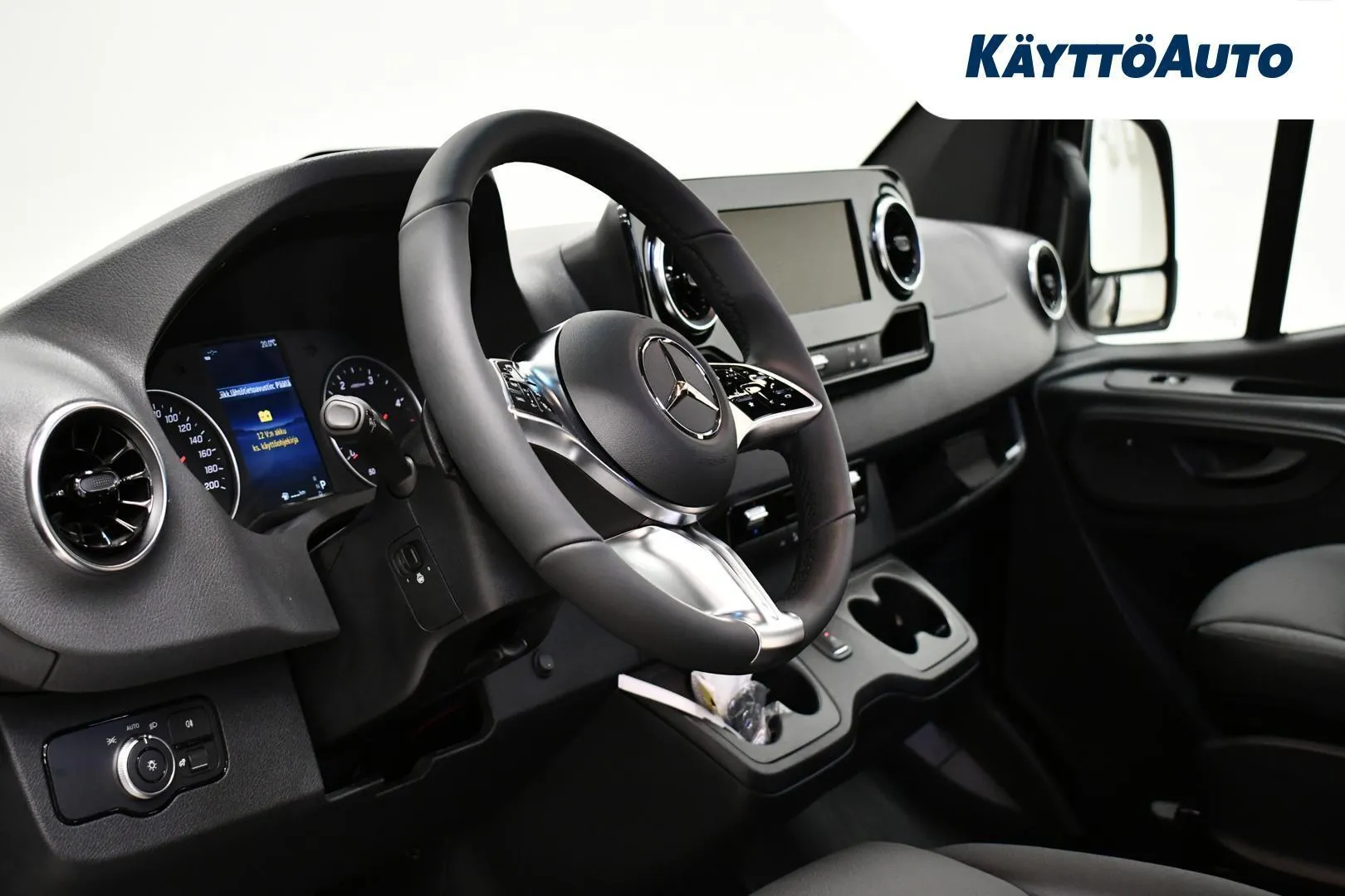 Mercedes-Benz Sprinter 858720 carousel image