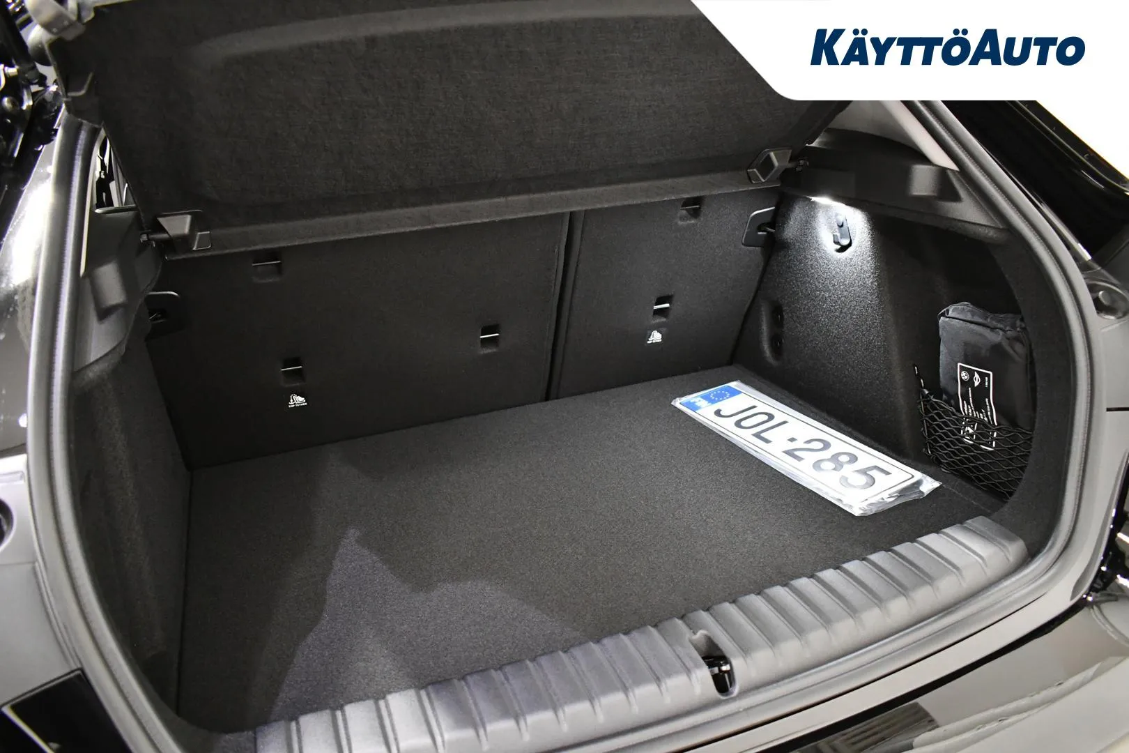 BMW 120 JOL-285 carousel image