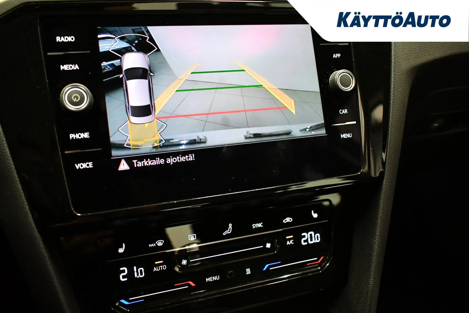 VOLKSWAGEN Passat LPP-458 carousel image