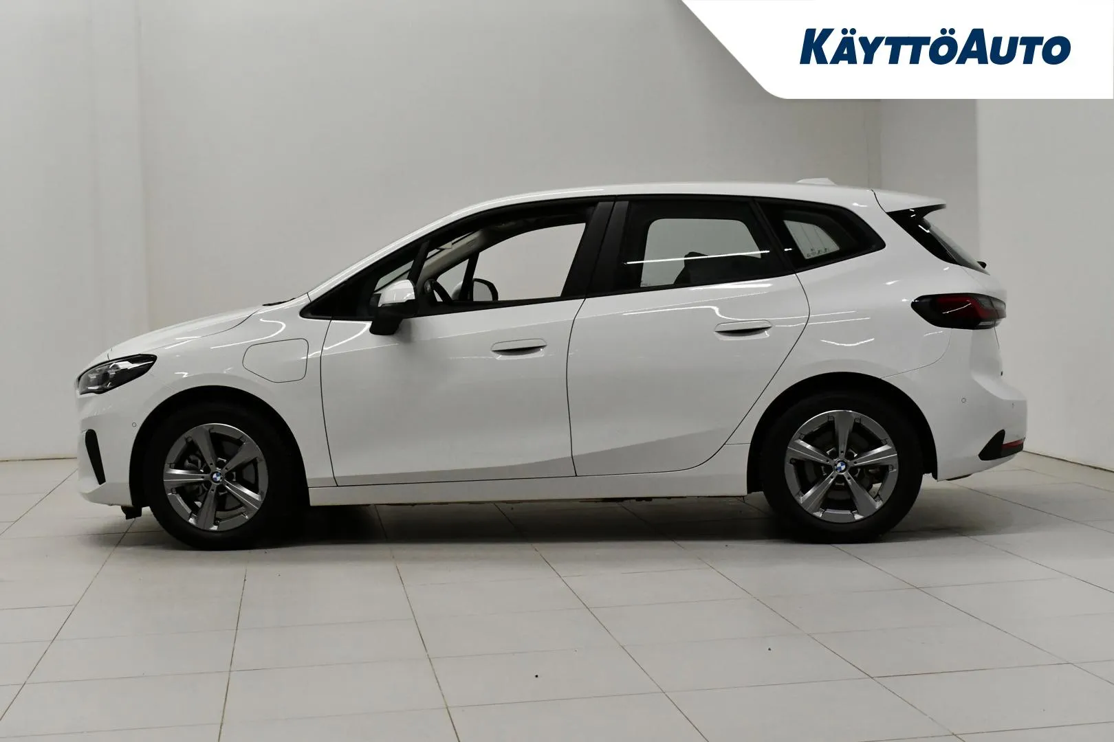 BMW 225 NNL-669 carousel image