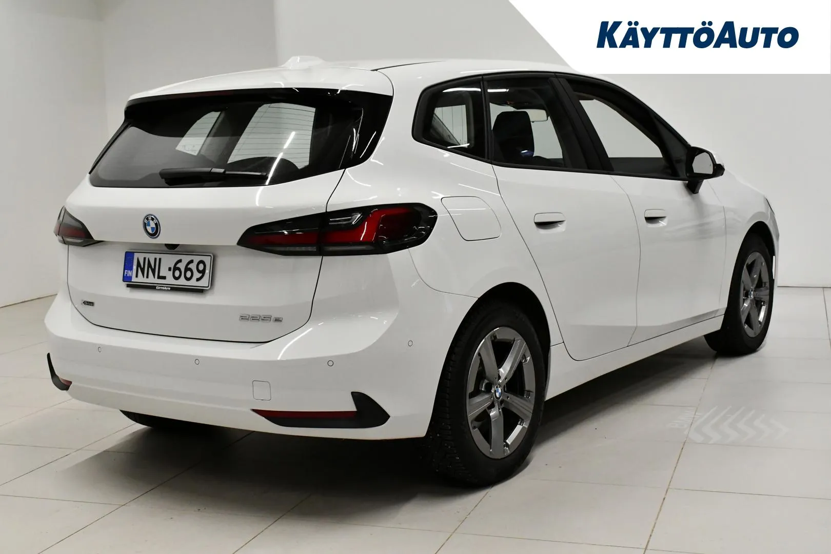 BMW 225 NNL-669 carousel image