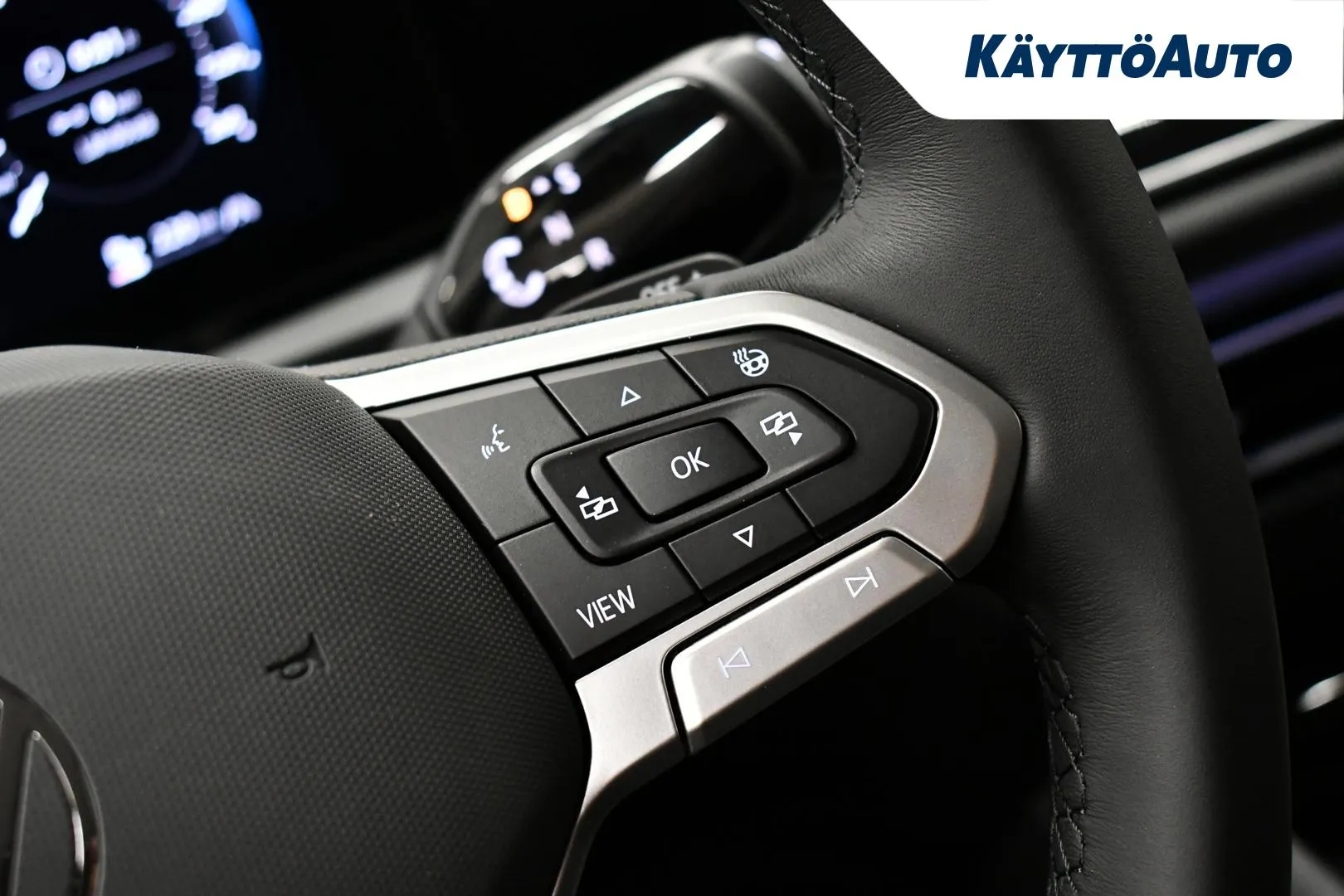 Volkswagen Tiguan GRP-201 carousel image