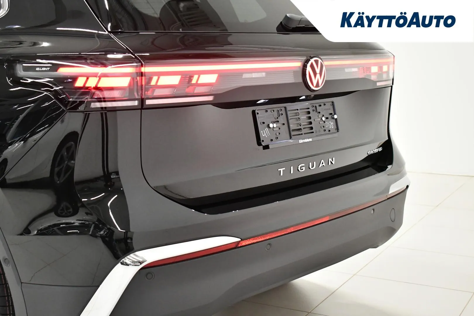 Volkswagen Tiguan GRP-201 carousel image