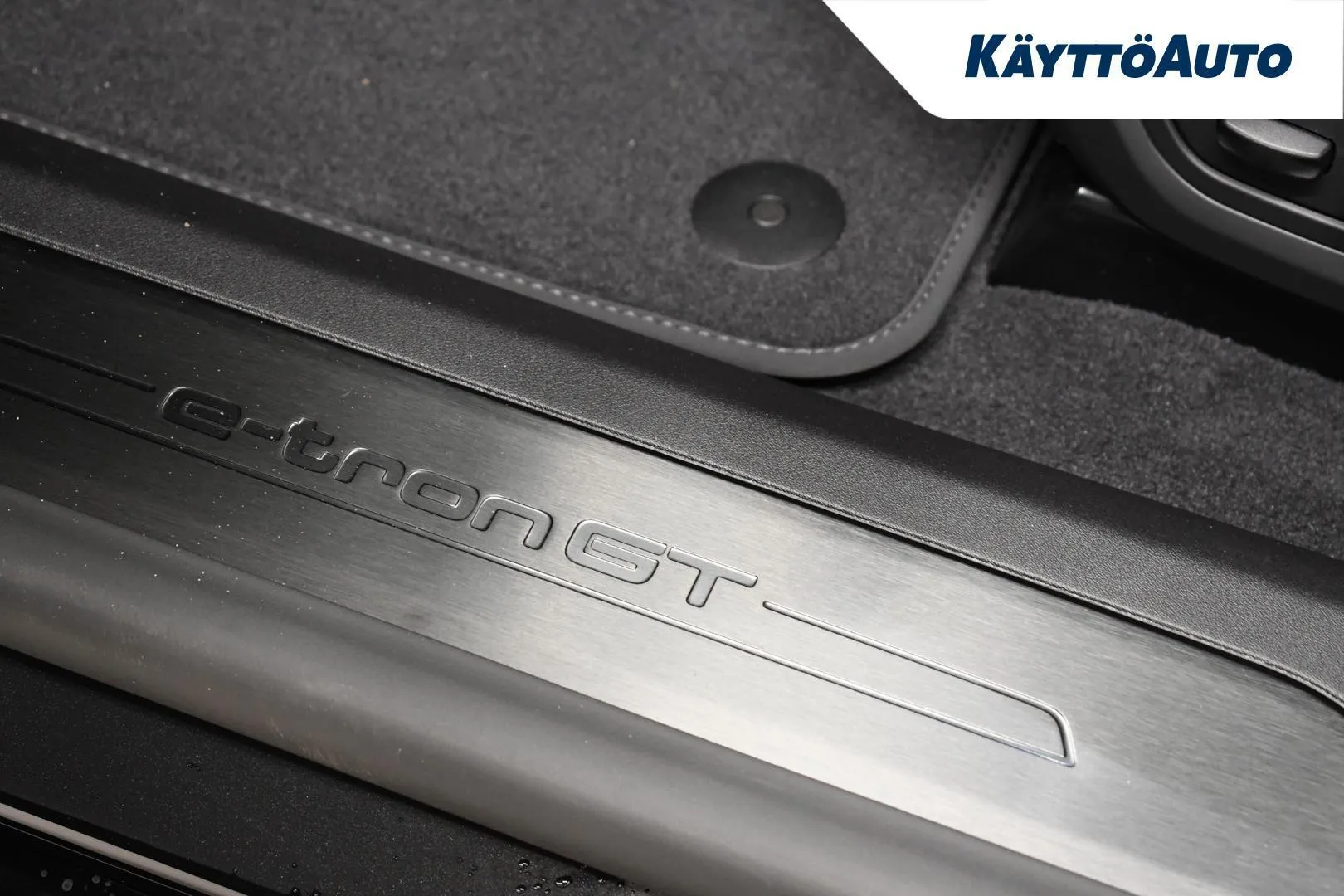 AUDI e-tron GT MOU-273 carousel image