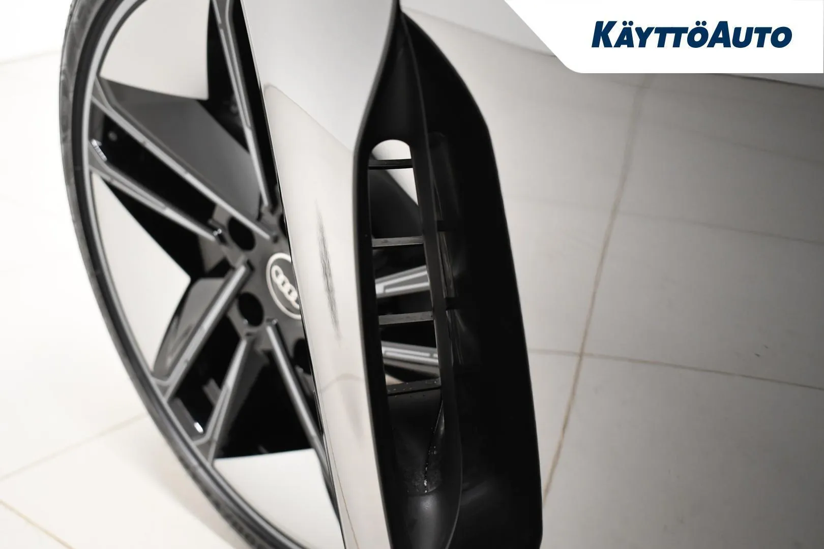 AUDI e-tron GT MOU-273 carousel image